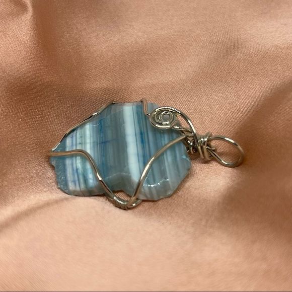 Natural Blue & White Agate Gem Stone Silver Wire Necklace Pendant - Picture 4 of 6